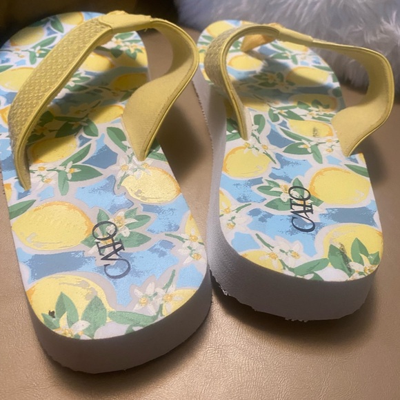 Sandals - Picture 3 of 4